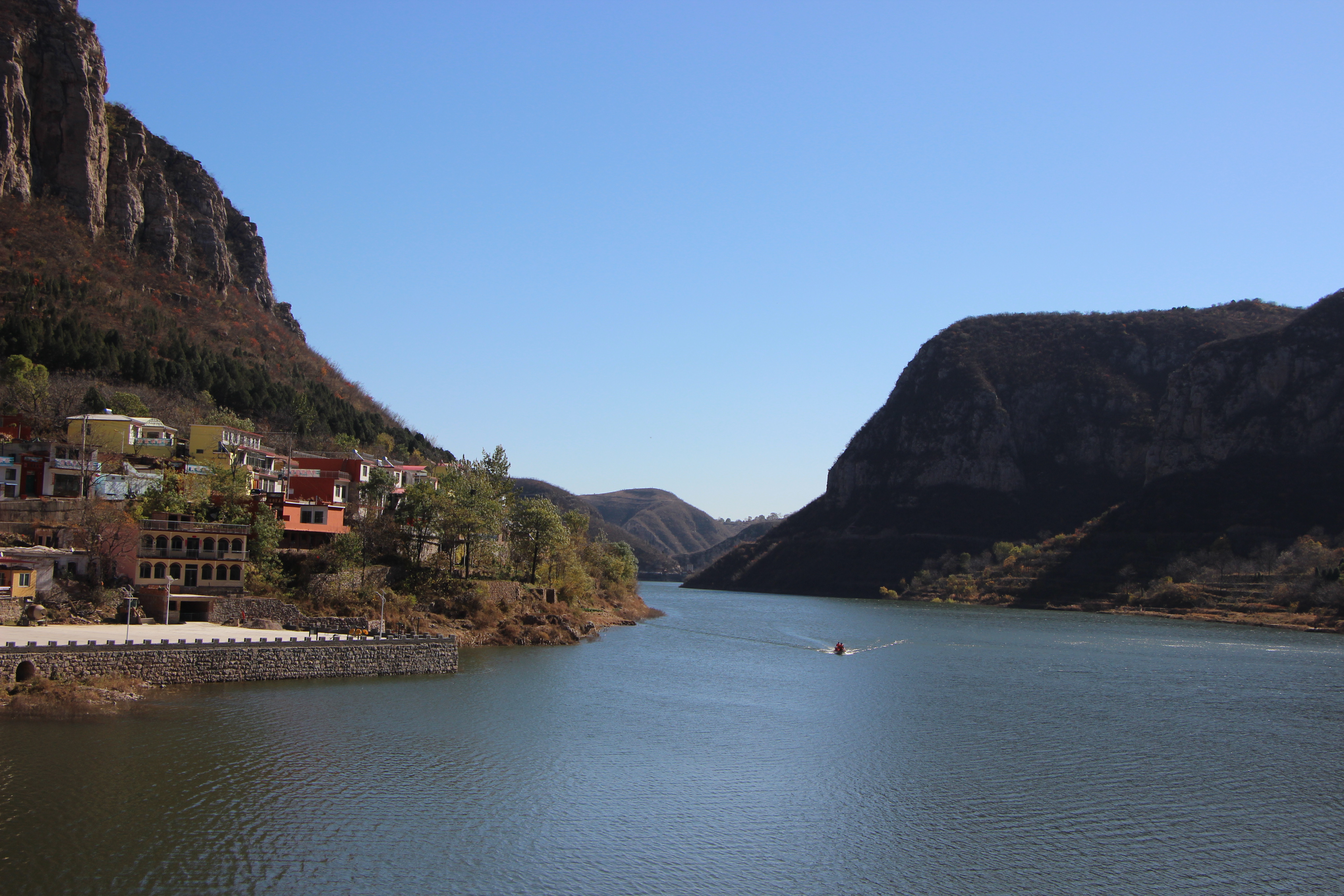 考研汉语言文学不歧视院校,汉语言文学与中文专业有区别吗