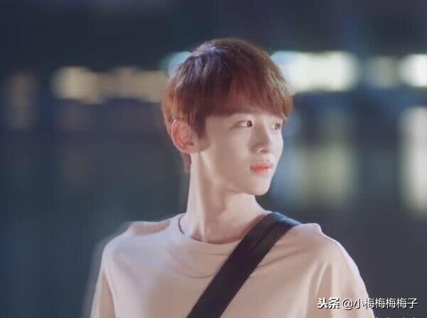 有痣男星都超帅，鹿晗长眉上，胡一天在鼻子，他的泪痣太好看了