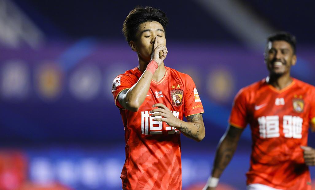 韦世豪回应出国踢球,韦世豪要不要留洋踢球了