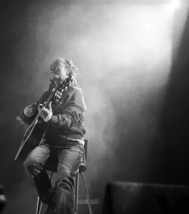 许巍曾经的勇气和自信,许巍谁的人生都不易