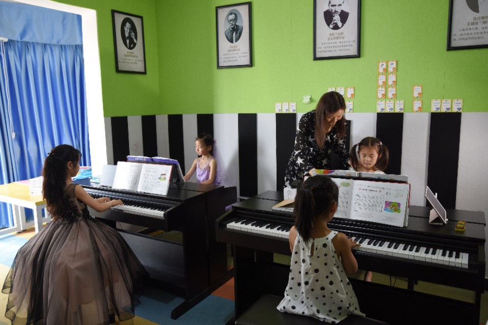 淮阳金色童年钢琴小屋引领孩子们走向正规的艺术道路