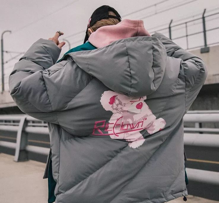 杨颖穿的新中式衣服是什么品牌,杨颖穿阿迪达斯羽绒服