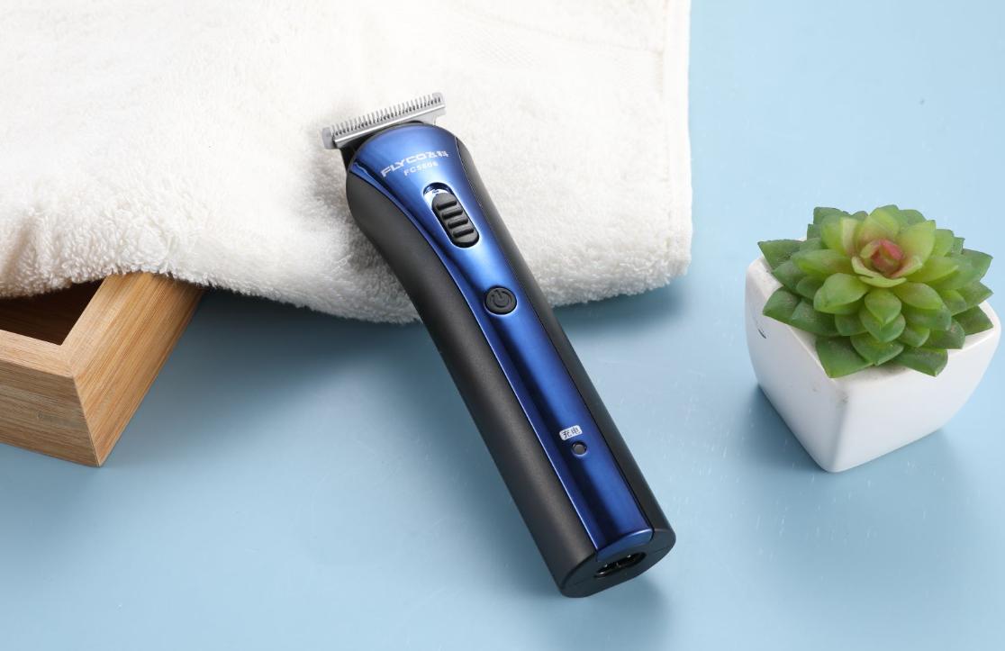 从小白一个月变成造型师，飞科理发器体验评测