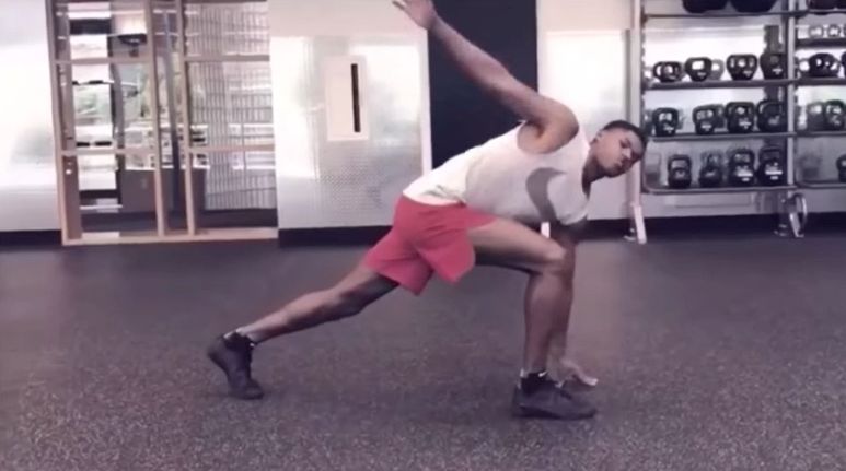 健身如何选动作,足球运动健身动作有哪些