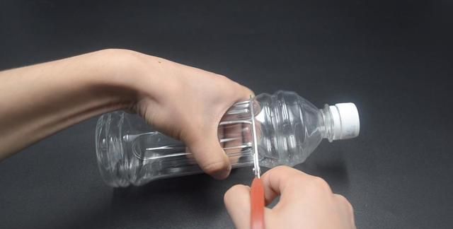 家里有蟑螂灭蟑螂最好的办法,如何快速灭蟑螂小技巧有效