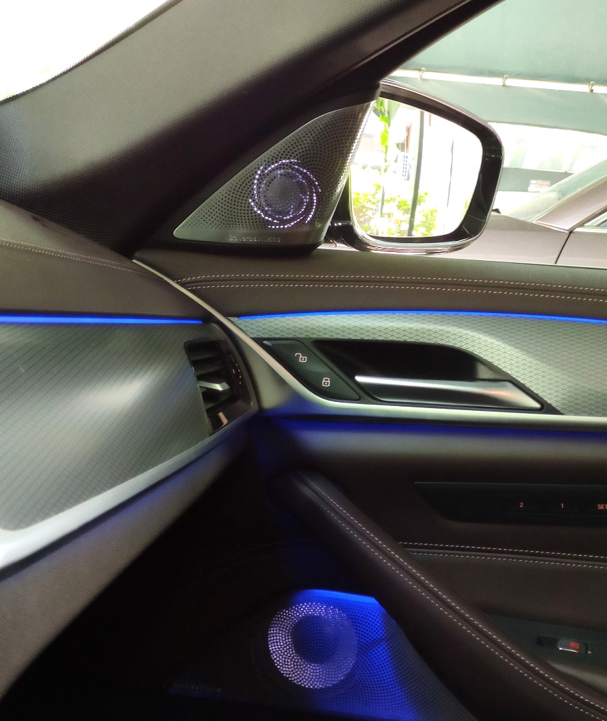 宝马5系选装宝华韦健音响效果,宝马5系音响宝华韦健对比哈曼