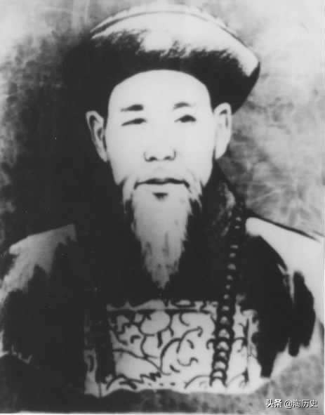 师爷写奏折后续,清朝一县令错将三百两银子送错