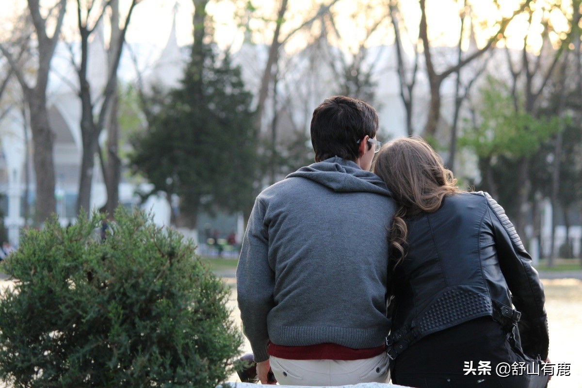 中年夫妻感情不好对方又不愿离婚,中年婚姻不好又离不了