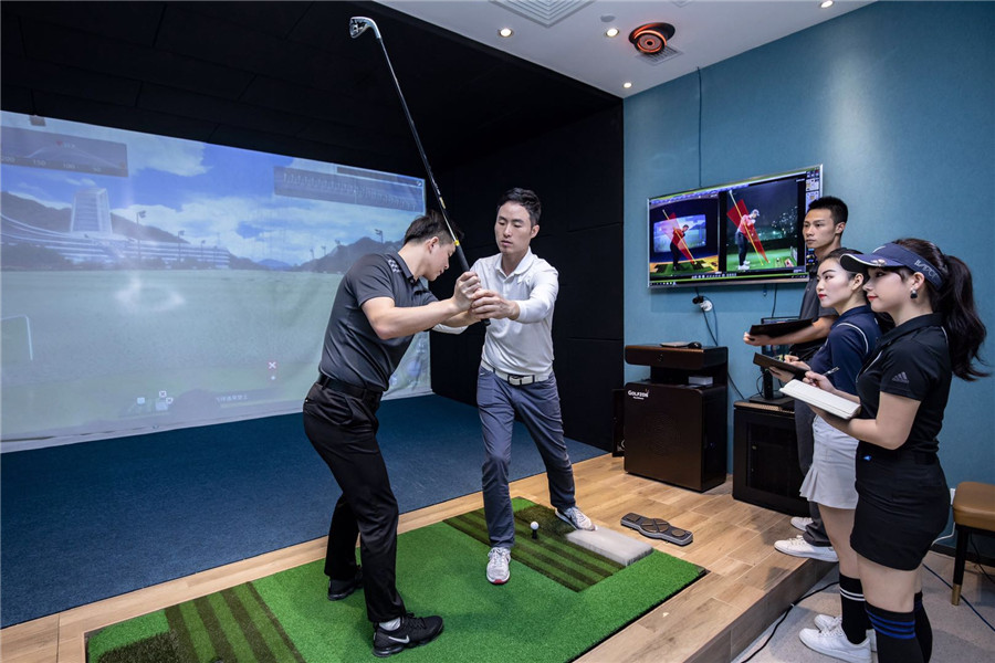 因材施教，韩国大神教你玩转室内高尔夫|易悦艾彼人物访谈