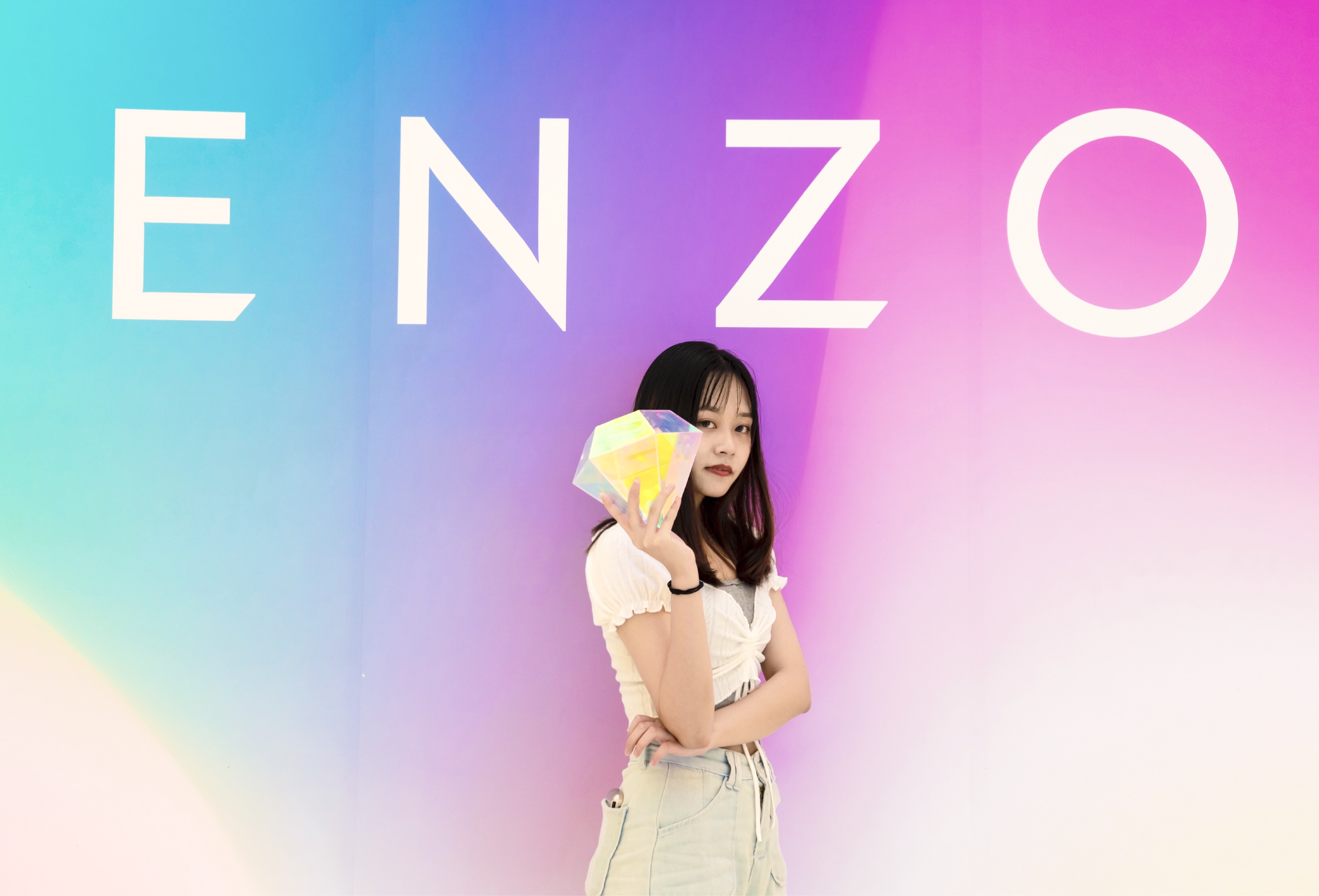 人工钻石和天然钻石谁硬,人工钻石和天然钻石怎么鉴定