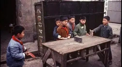 记录60后70后的童年生活,80后的童年回忆真实记录