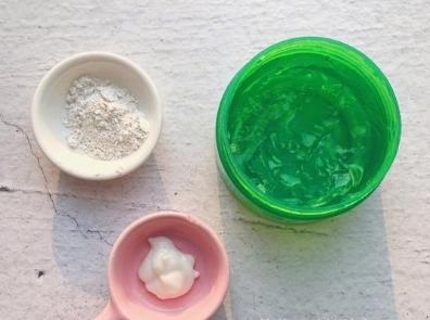 起闭口痘痘涂抹芦荟胶管用吗,芦荟胶祛痘印晒后修复