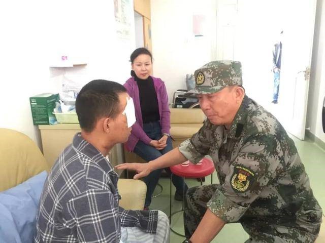 排雷英雄杜富国奖励了多少钱,排雷英雄杜富国现在的待遇如何