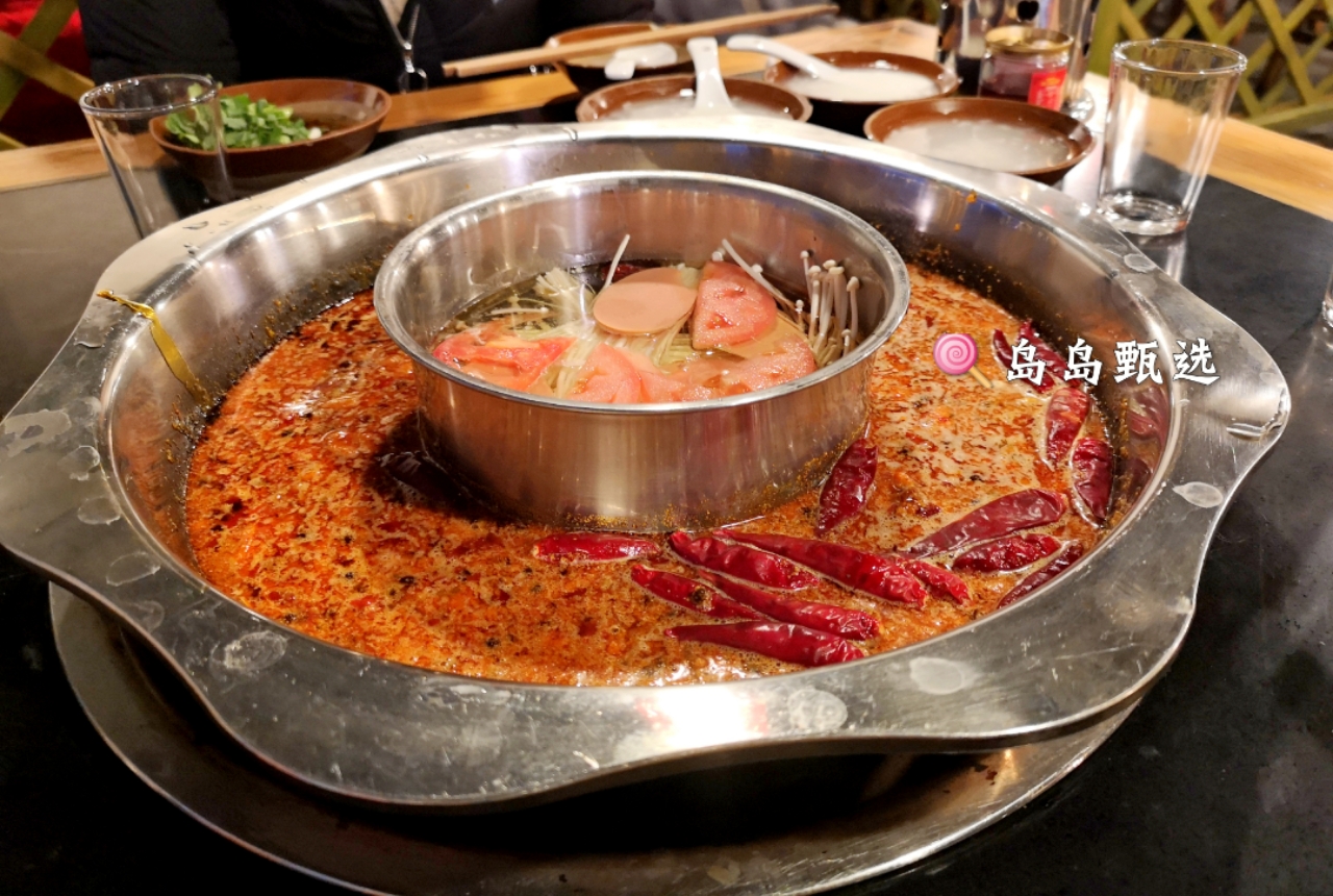 小区巷子里的火锅店,小区门口火锅食材店