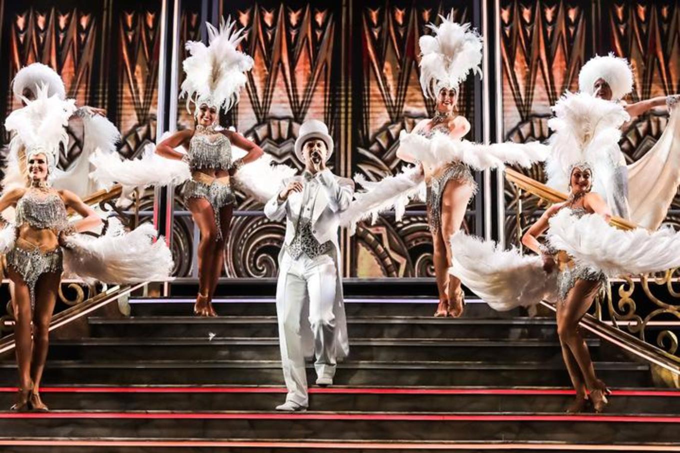 张翰王丽坤街头拍戏共赴海洋之城,张翰王丽坤同船共渡