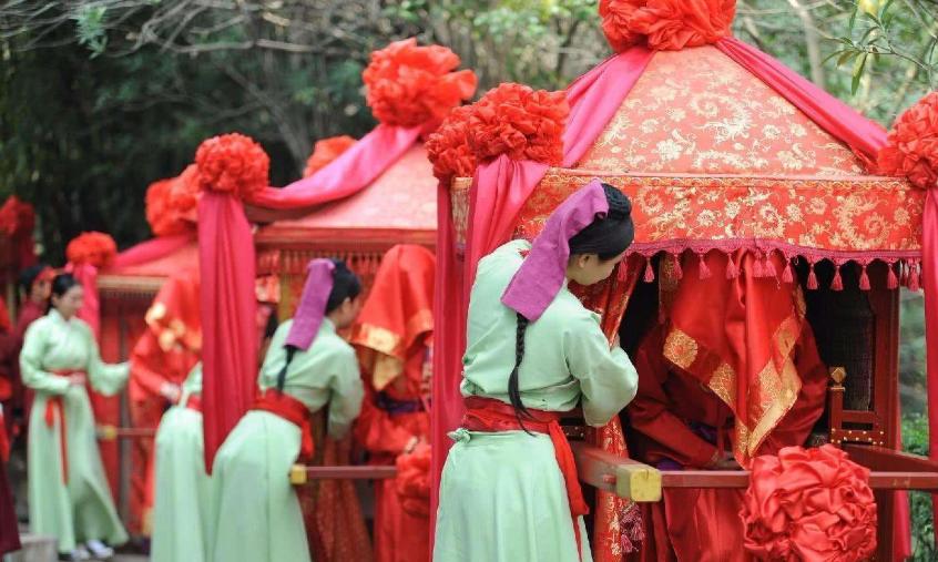 刘邦为增加人口实行的政策,刘邦免除丰沛赋税