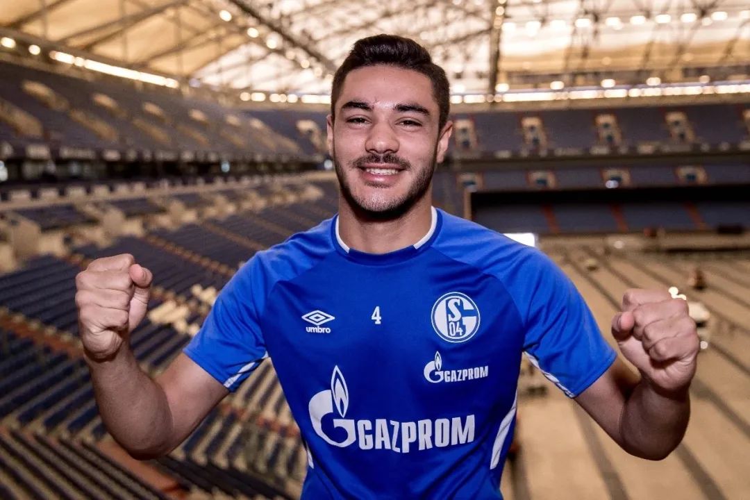 精选戈麦斯和范戴克,精选范戴克哪个版本更强