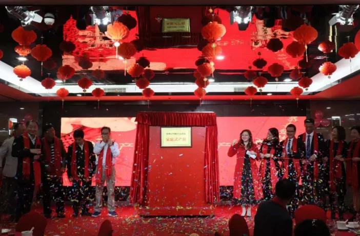 产房助产士10年的临床工作经验,家庭化产房助产士