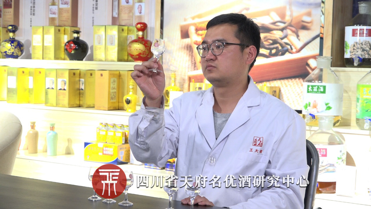 自酿白酒怎样去除异味,自酿白酒怎么弄去除辛辣刺激味道