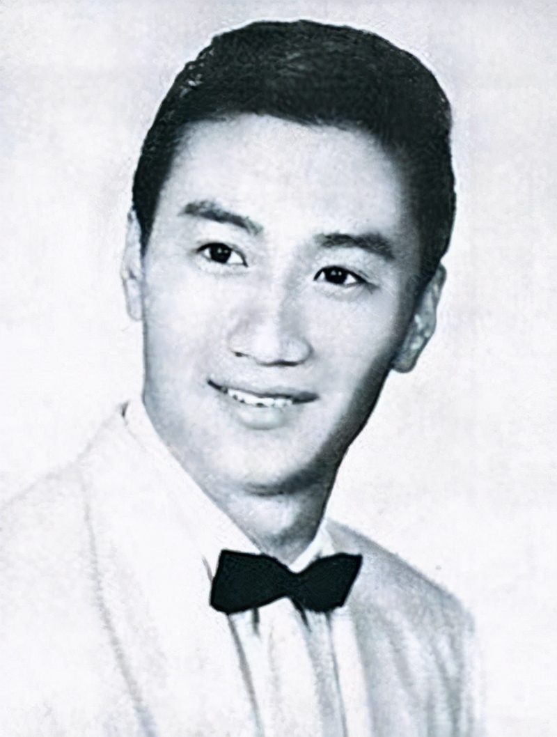 84岁谢贤自曝感情,83岁谢贤疑与34岁女友复合