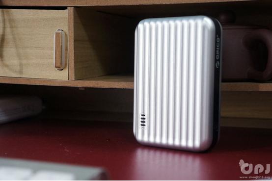 又炫酷又实用的充电宝,有没有比较有创意的充电宝