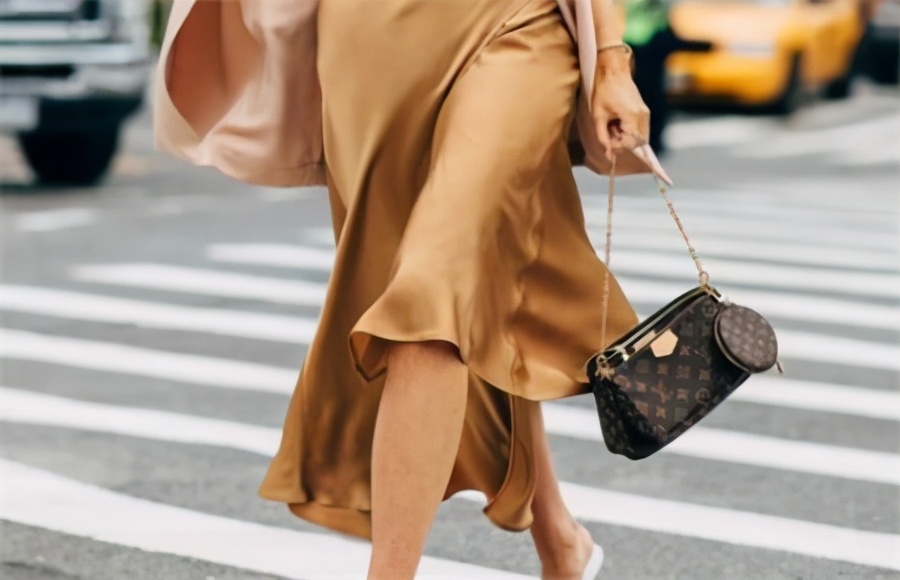 lv麻将包三合一全新,LV麻将包值得买么