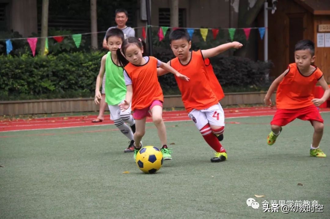 幼稚园思维训练,仪式感满满的幼儿园户外