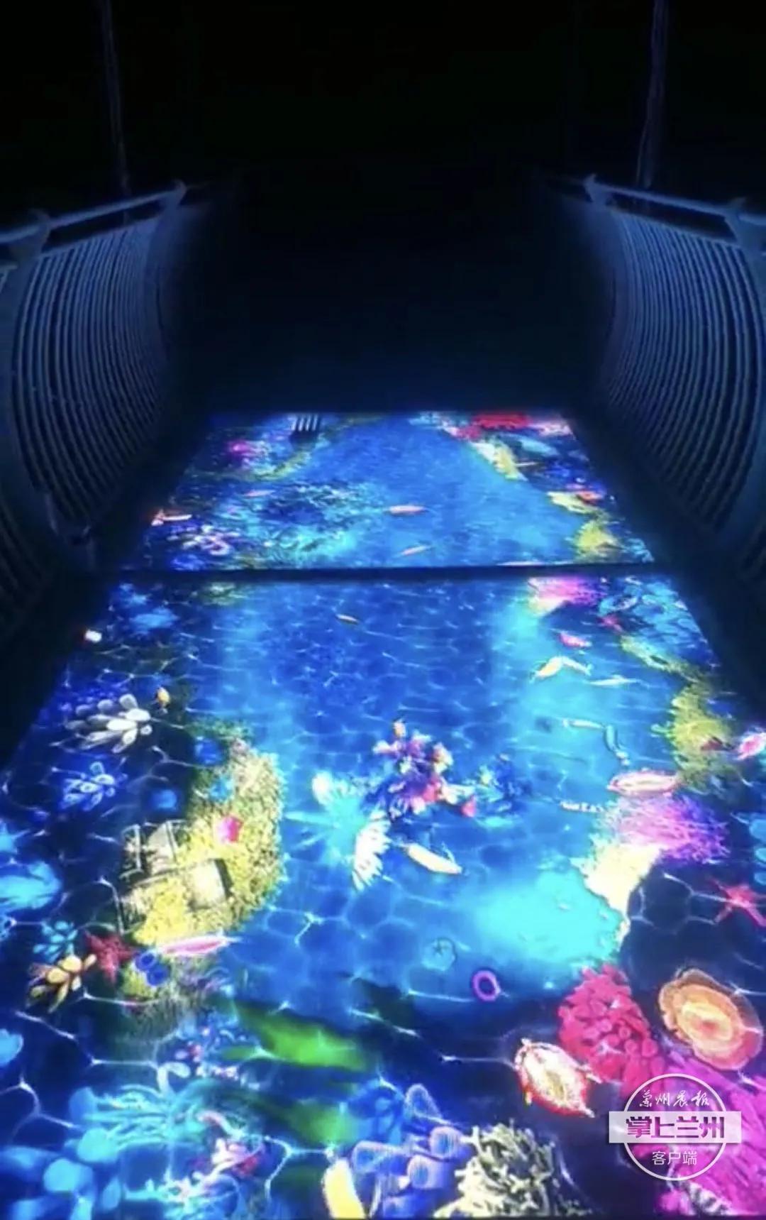 兰州黄河铁桥玻璃栈道,甘肃平凉最长的玻璃桥