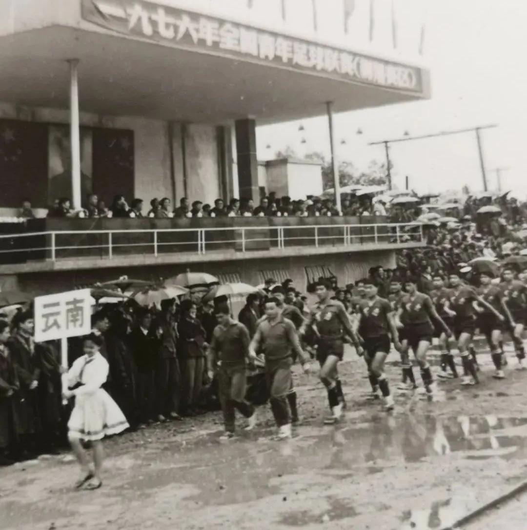 向远方的自己说一说藏在心里的足故事“我与我热爱的足球”启动