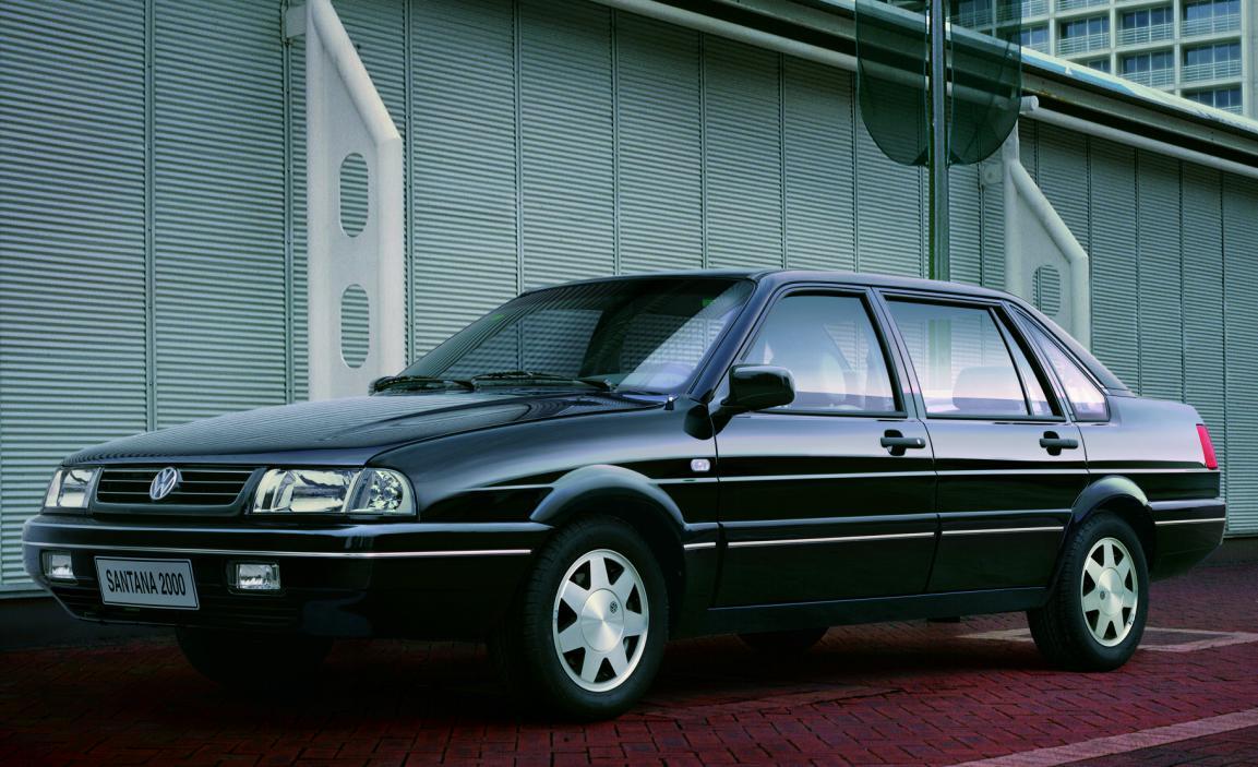 13年大众桑塔纳跑了8万值多少钱,20年前的桑塔纳配置与现款对比