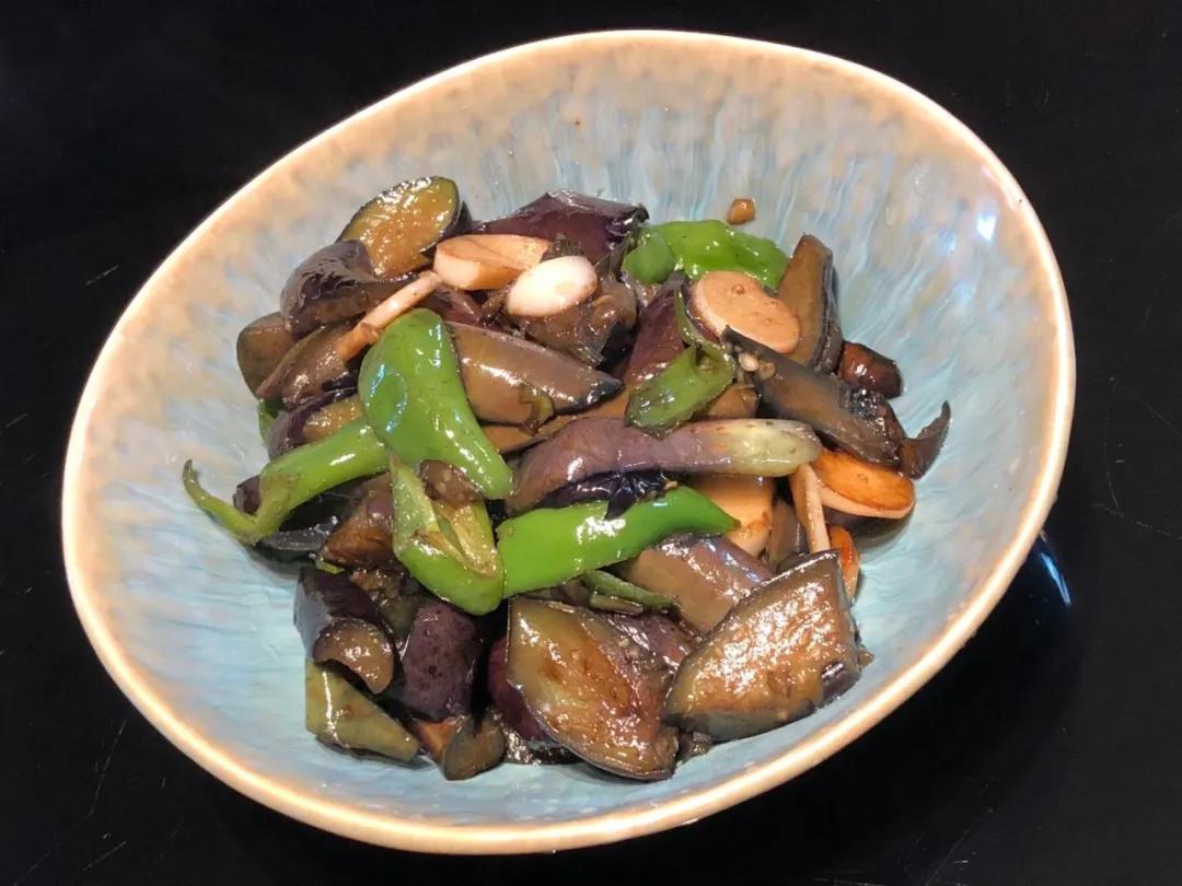 哈尔滨特色美食商委肉丸子，尾季尝鲜，我拿它来做个小火锅