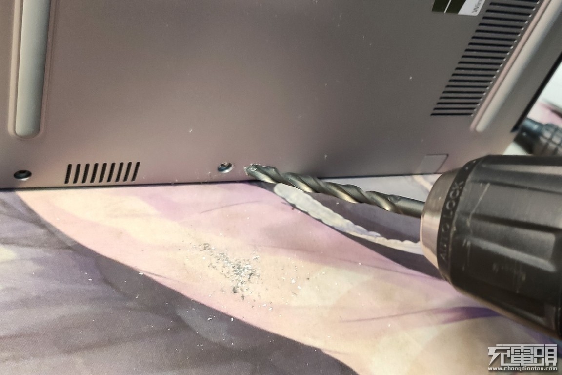 戴尔燃7000换电池用重新装系统吗,戴尔燃7000换电池教程