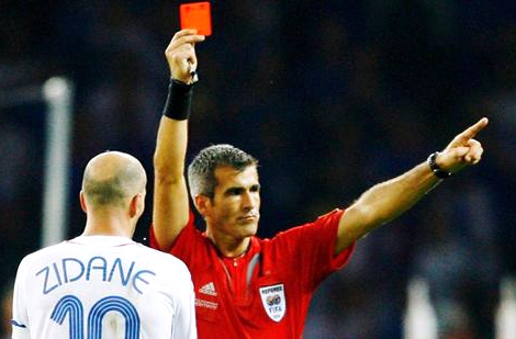 足球制造黄牌纪录,足球红黄牌灵感来自哪里