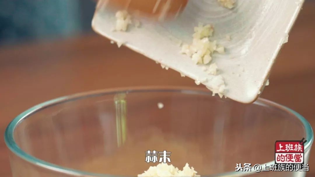 外焦里嫩的烤鸡怎么做,烤箱烤鸡怎么做到外焦里嫩