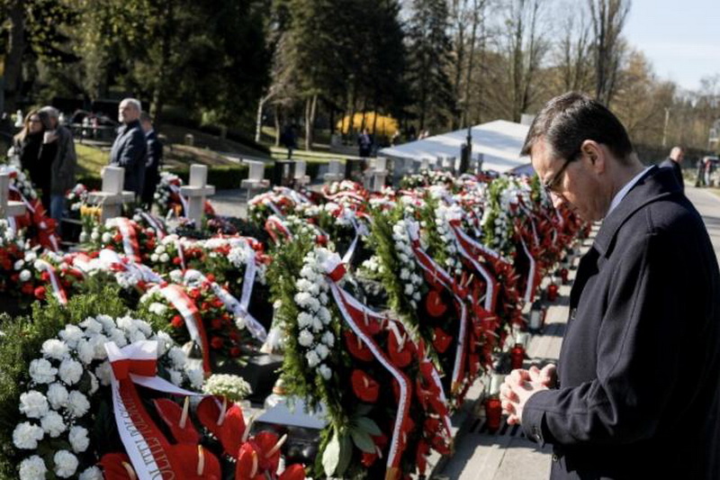 波兰整个历史中总共被灭了几次,波兰大军攻打斯摩棱斯克