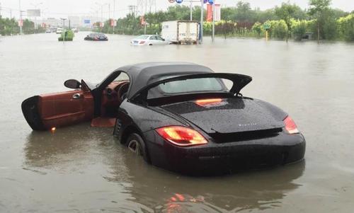 新车第一年5000第二年保险多少钱,新车保险100万和200万保费差多少