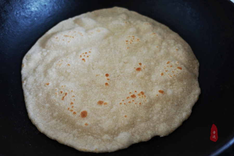 做好的春饼怎么吃,春饼怎么烙又薄又软又好吃