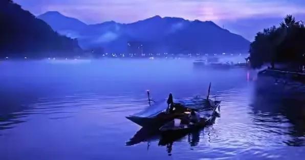 野旷天低树江清月近人相似的语境,野旷天低树江清月近人图