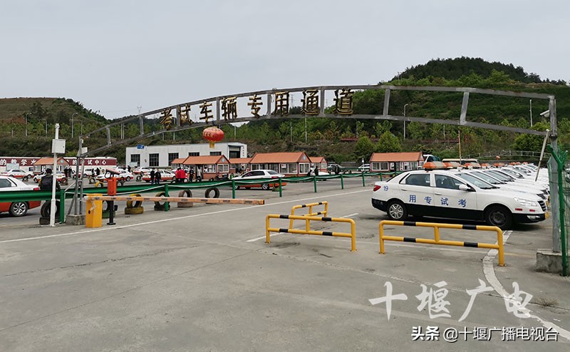 一人一车的驾校,驾校一人一车