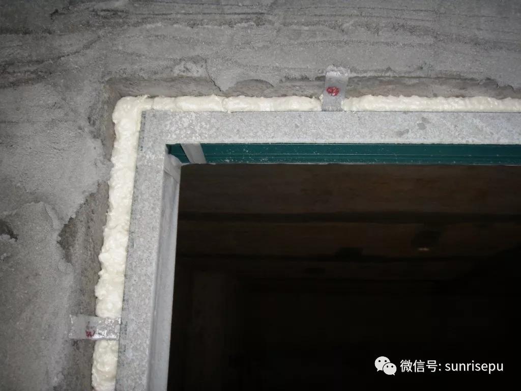 木门底部用什么填缝好,木门为什么要留缝打泡沫胶