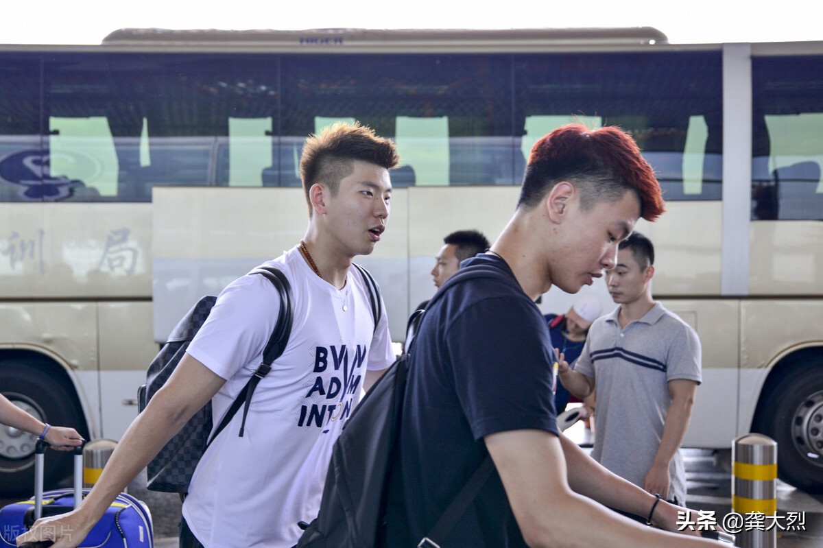 羽毛球2金5银,国羽2金1银