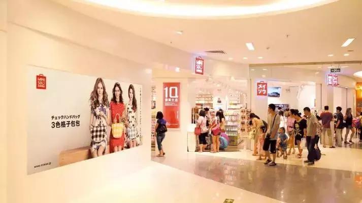 80后夫妻创业从1家店到10家店,80后创业实体店的每天点点滴滴