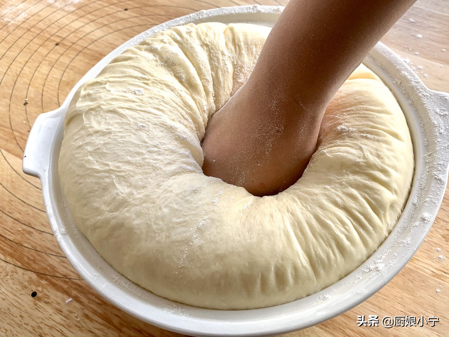 酵母粉小苏打泡打粉使用区别,小苏打和酵母粉泡打粉有什么区别