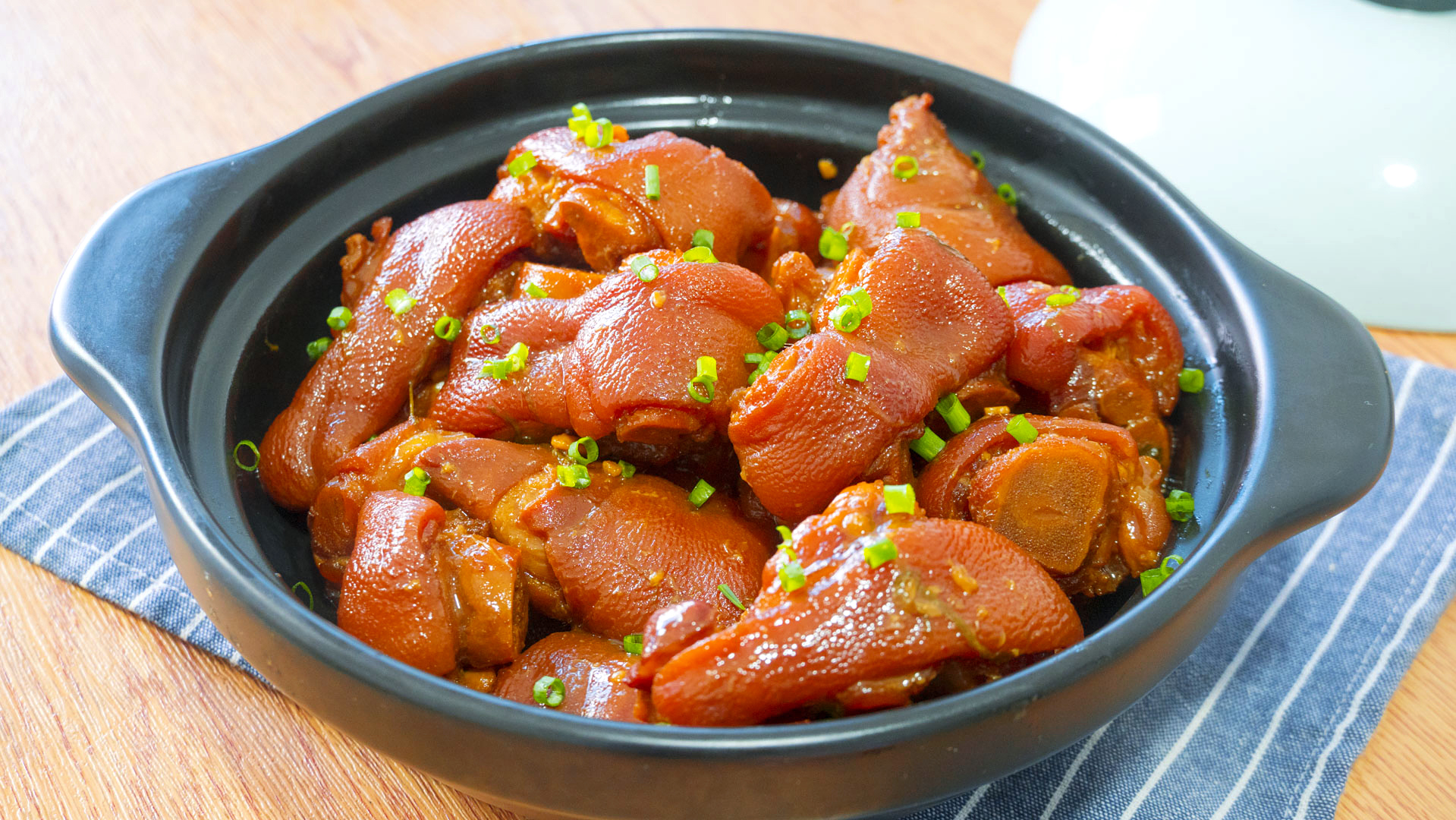 女性多吃这6种食物既美容又养生,女人不舍得花钱吃饭怎么办