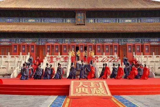 世界上现存最大最完整的木质宫殿,最豪华的宫殿是什么朝代