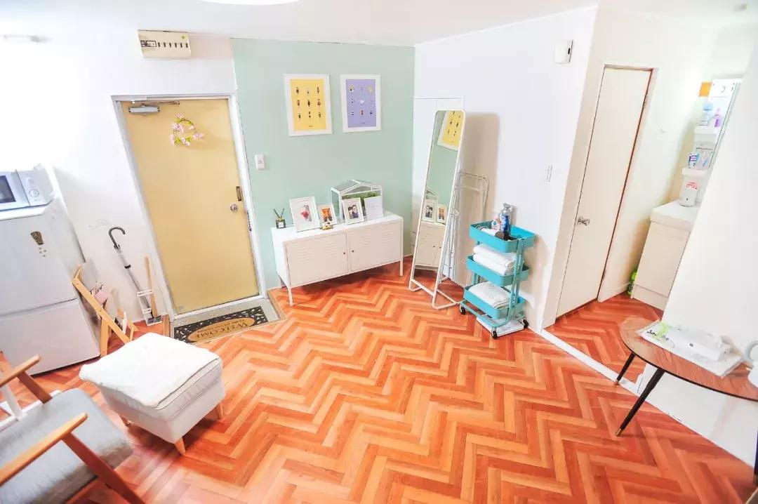 上海夫妻打工20年买了一套房子,80后小夫妻300万买下日本一栋楼