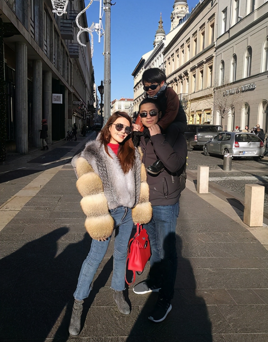 香港富商千金整容,香港豪门千金整形死亡