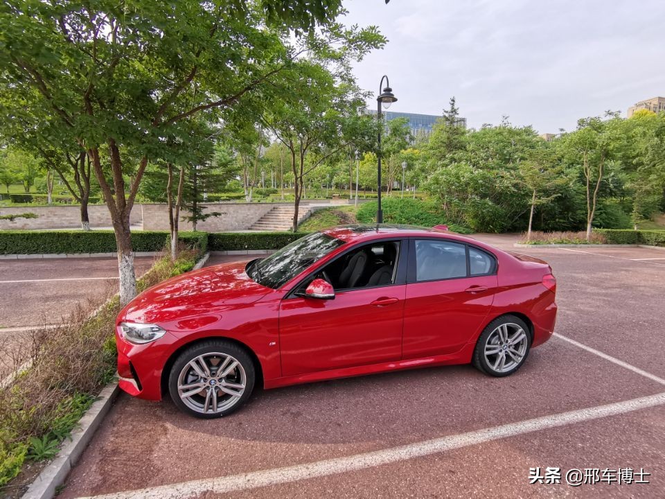 别看Ta尺寸小，照样指哪打哪——邢车博士评测BMW120iM运动套装