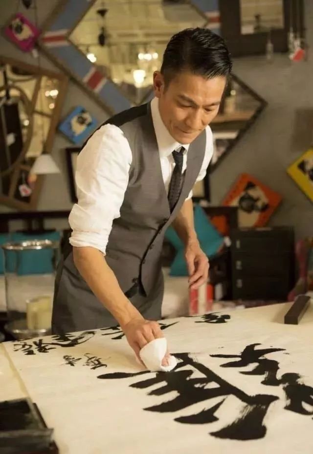 刘德华的复古发型怎么剪,刘德华背头发型图片大全