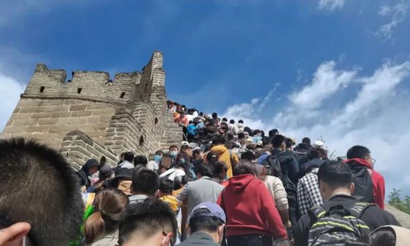 用李白的文笔写逍遥自在,李白逍遥自在的诗句